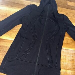 Lululemon Women’s In Stride Black Ruffle Full Zip Jacket